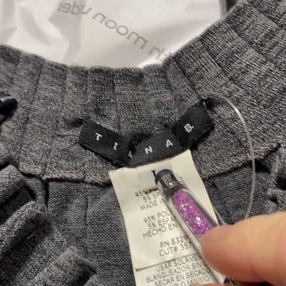 Tiana B Jersey L Knit Short Sleeve Pullover Shift Dress Pockets Comfortable Grey - Picture 7 of 14